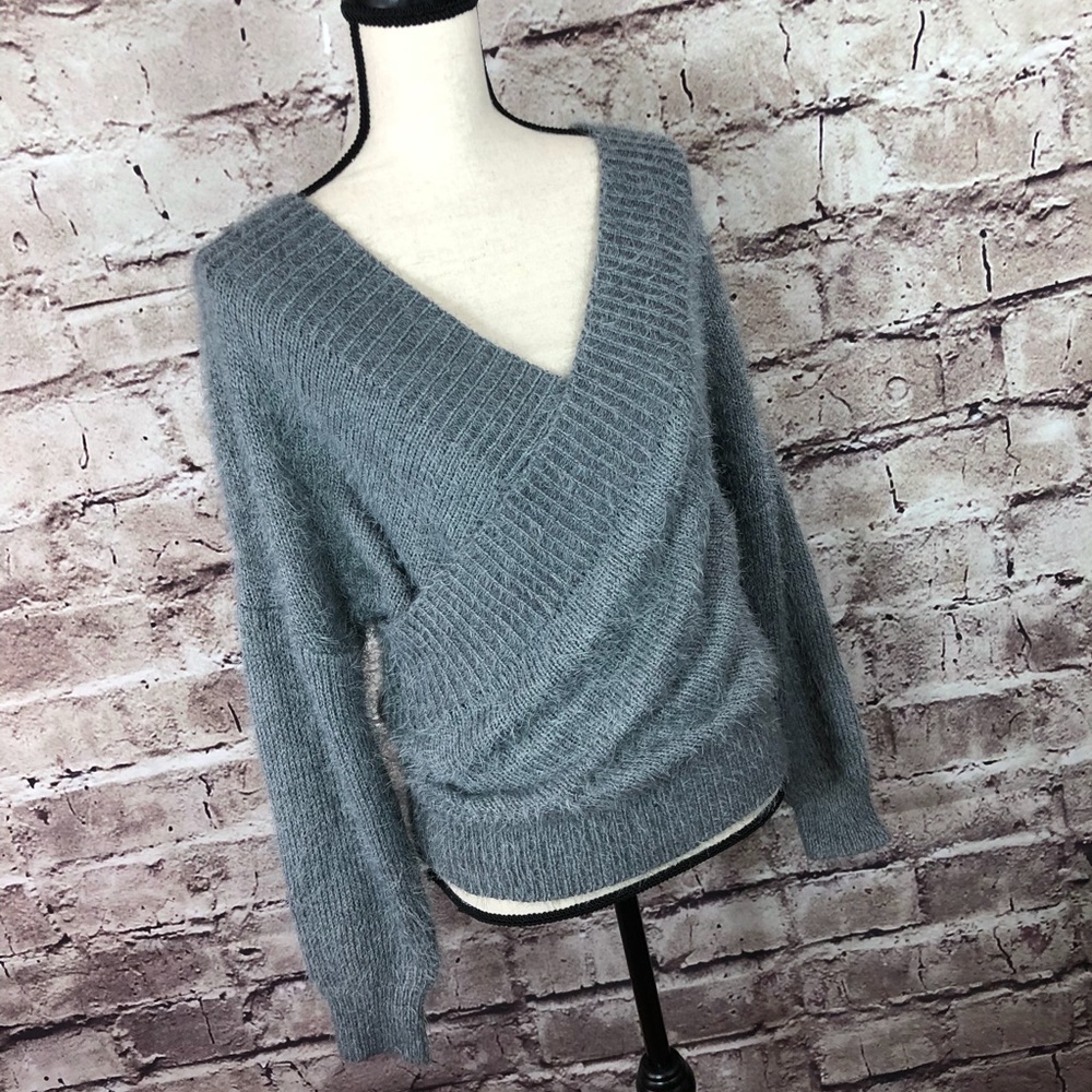 Bralette Ready Silky Eyelash Cross-back Sweater - Picture 5 of 8